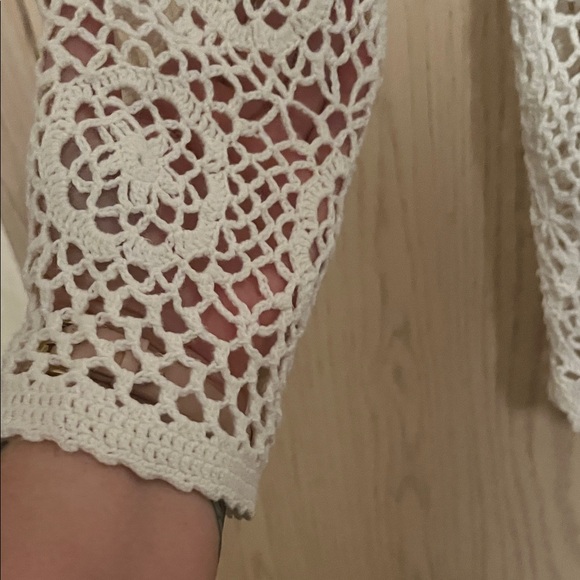 Chic Cream Crochet Cardigan - Picture 5 of 9